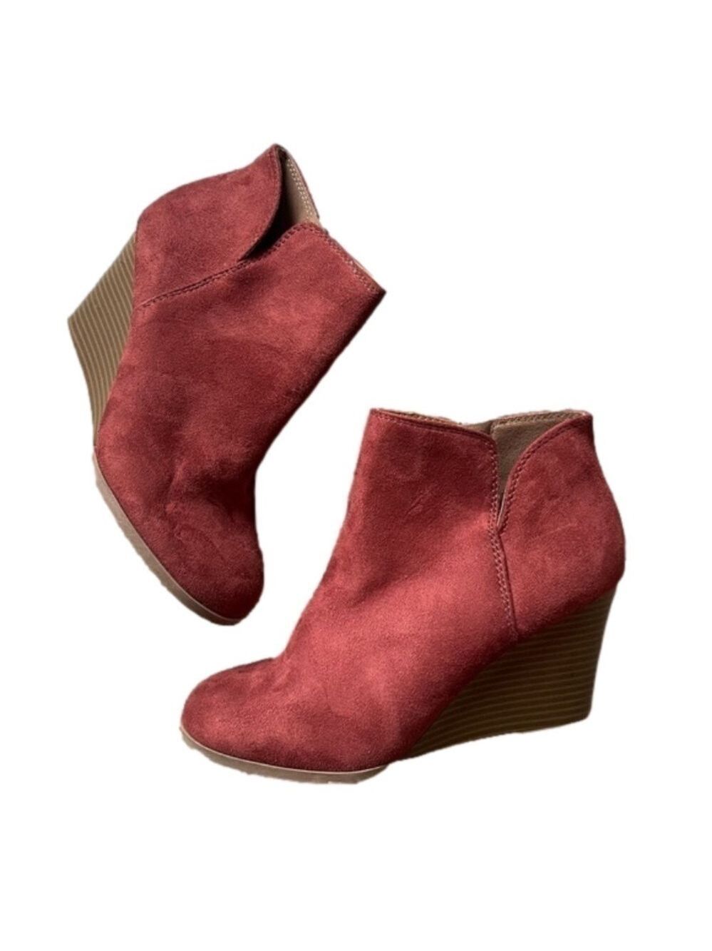 Soda Mid Ankle Stacked Wedge Heel Zipper Bootie size 7.5